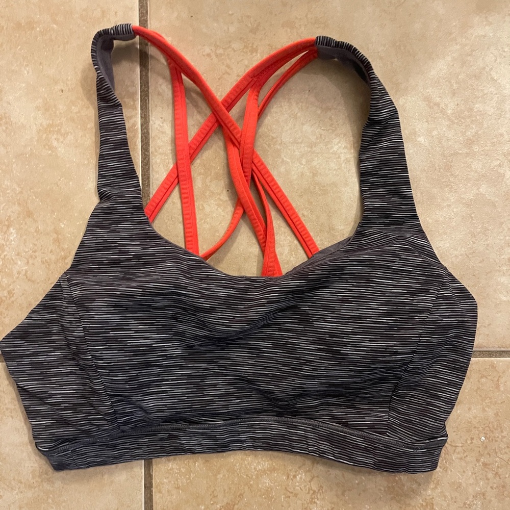 Lululemon Free to be serene size C/D cup size 6